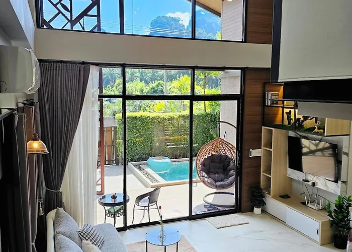 Ploy Mountain View Pool Villa